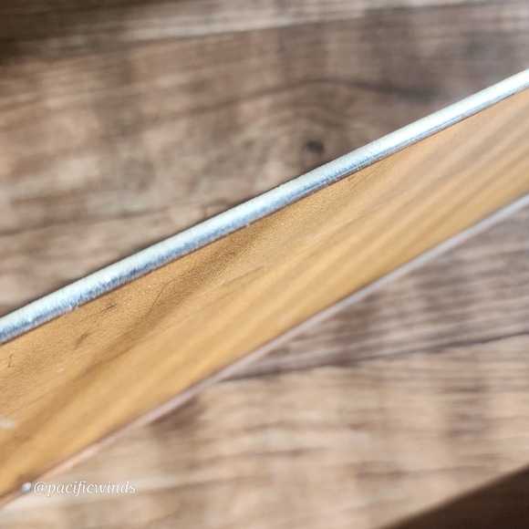 25" x 4" METAL SIGN - Picture 3 of 5